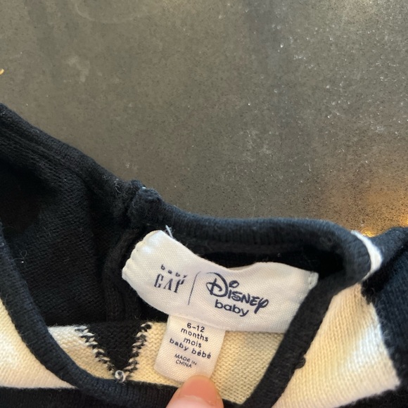 Baby Gap x Disney Minnie Mouse sweater dress - Picture 5 of 8